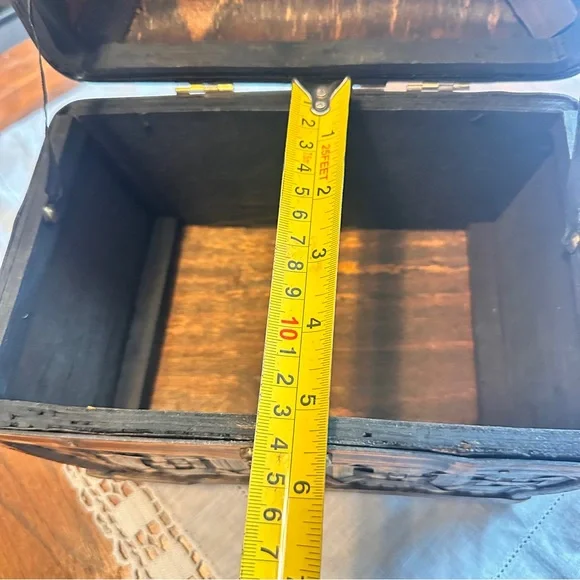 Woven wicker wooden Storage Chest box - read - Picture 7 of 10